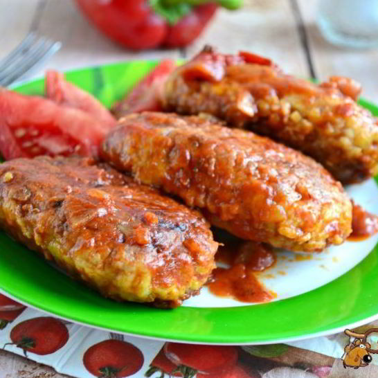 Рецепт котлет из куриного фарша с капустой тушеные в томате