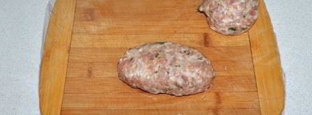 котлеты мясные с горошком и сыром. Шаг 4