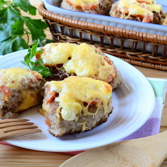 Рецепт котлет под шубой с помидорами и сыром