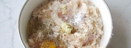 котлеты с рисом и чесноком в томатном соусе. Шаг 7