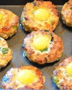 Котлеты в духовке с яйцом