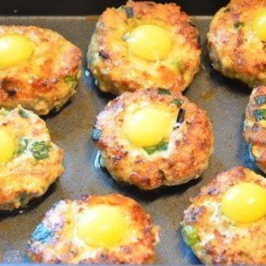Рецепт котлет в духовке с яйцом