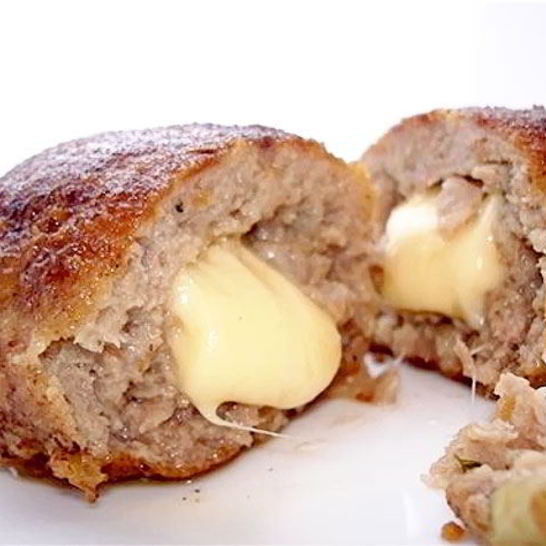 Рецепт куриных котлет с сыром внутри