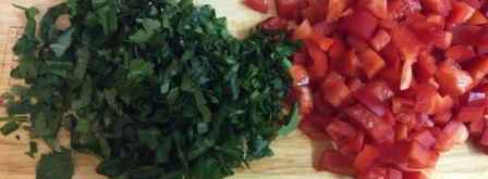 нежные куриные котлеты с болгарским перцем и сыром. Шаг 2