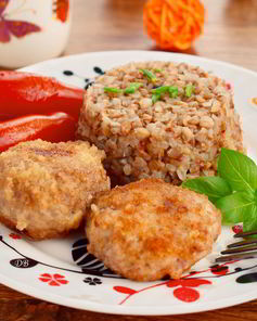 Школьные котлеты с гречкой