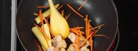 лапша пат тай с тигровыми креветками. Шаг 2