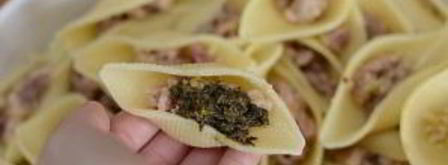 фаршированные конкильони с курицей. Шаг 8