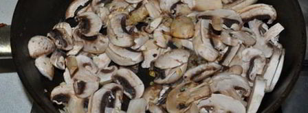 макароны с курицей в сливочно-грибном соусе. Шаг 2