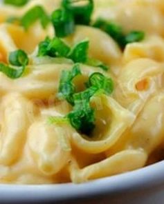 Макароны с сыром и молоком в микроволновке