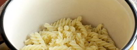 макароны с яйцом и колбасой. Шаг 7