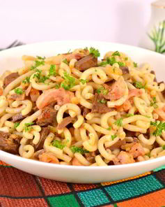 Макароны со свиным сердцем и копченой курицей