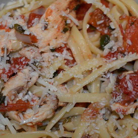 Рецепт пасты баветте со шпинатом и индейкой по-итальянсков