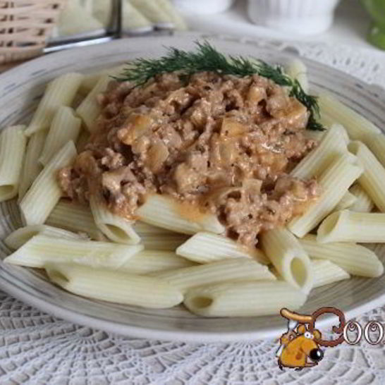 Рецепт пасты пенне с мясным фаршем в сметанно-томатном соусе