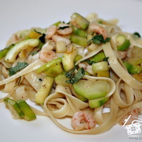 Рецепт пасты с цуккини, лимоном и креветками