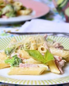 Паста в сливочном соусе с брокколи