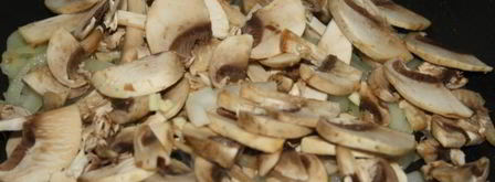 спагетти с грибами и мясным соусом. Шаг 3