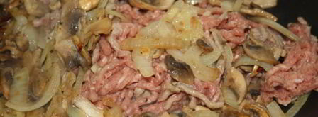 спагетти с грибами и мясным соусом. Шаг 5