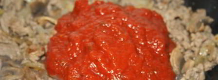 спагетти с грибами и мясным соусом. Шаг 6