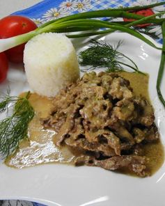 Бефстроганов из говядины в мультиварке