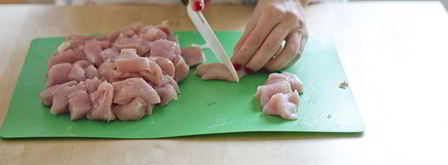 филе индейки в горшочках с овощами и лисичками. Шаг 3