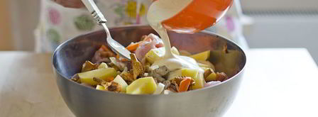 филе индейки в горшочках с овощами и лисичками. Шаг 6