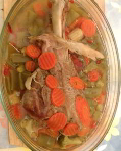 Голень индейки с овощами