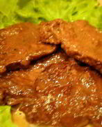 Говядина в брусничном соусе