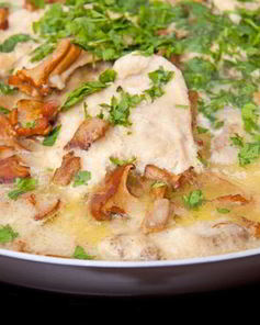 Куриное филе с овощами и грибами