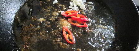 куриные ножки с имбирем и чили в кокосовом молоке. Шаг 4