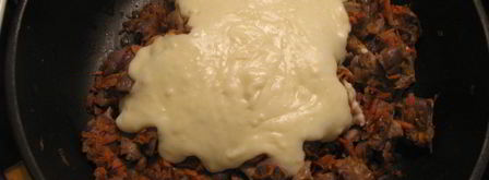 куриные желудочки в соусе бешамель. Шаг 9