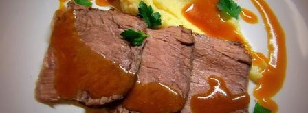 ростбиф с мясным соусом и пюре из сельдерея. Шаг 5