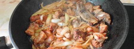 свинина жаренная с кимчи. Шаг 5