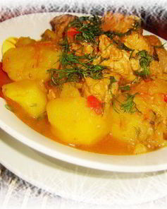 Тушеное мясо с картошкой