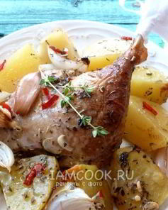 Утиные окорочка с картошкой в духовке