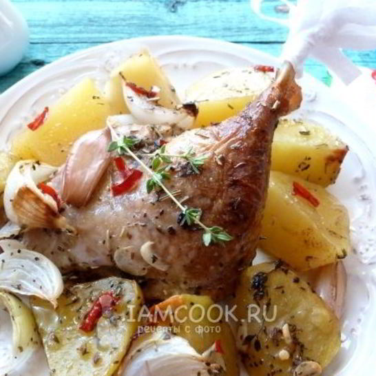 Рецепт утиных окорочка с картошкой в духовке
