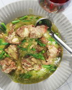 Ягненок с бобами и зеленой фасолью