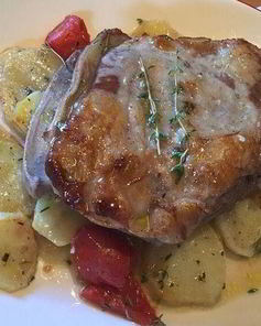 Запеченная баранина с молодым картофелем