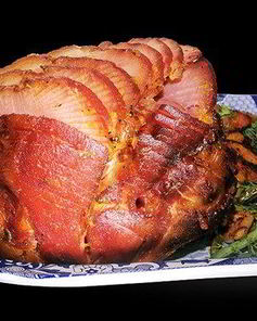 Запеченная ветчина в кленово-горчичной глазури