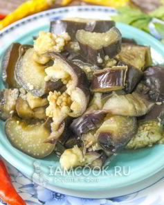 Баклажаны соленые под гнетом