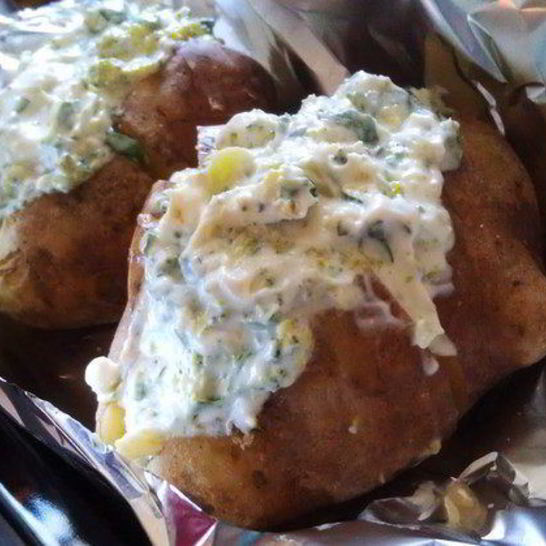 Рецепт картофеля, фаршированного брокколи и сыром