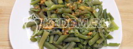 стручковая фасоль с кедровыми орешками. Шаг 4