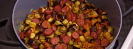 цветная капуста, тушенная с баклажанами и сосисками. Шаг 11