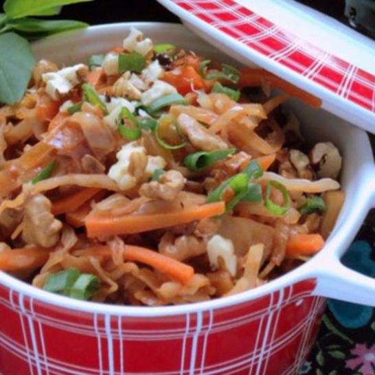 Рецепт тушеной капусты с грецкими орехами