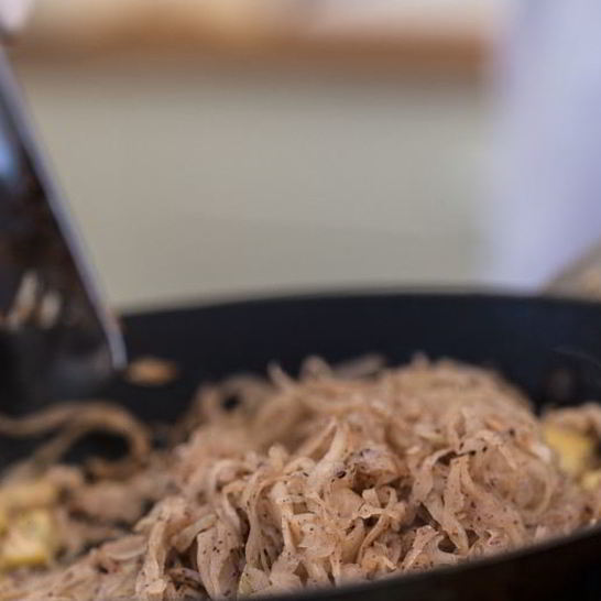 Рецепт тушеной капусты с яйцом