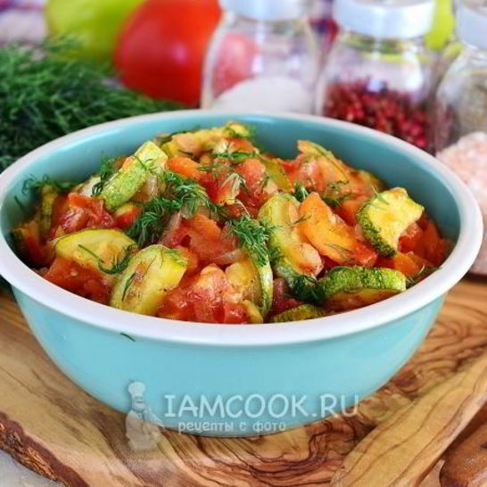 Рецепт тушеных кабачков с морковью и помидорами