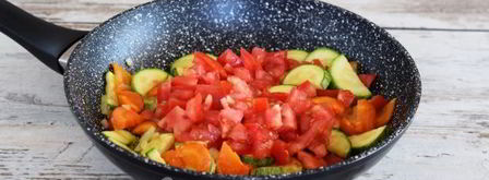 тушеные кабачки с морковью и помидорами. Шаг 10