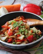 Тушеные овощи на сковороде