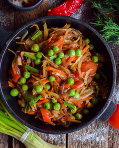 Тушеные овощи с грибами