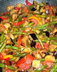 Тушеные овощи в соусе