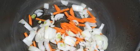 говяжья печень с луком и морковью в мультиварке. Шаг 4